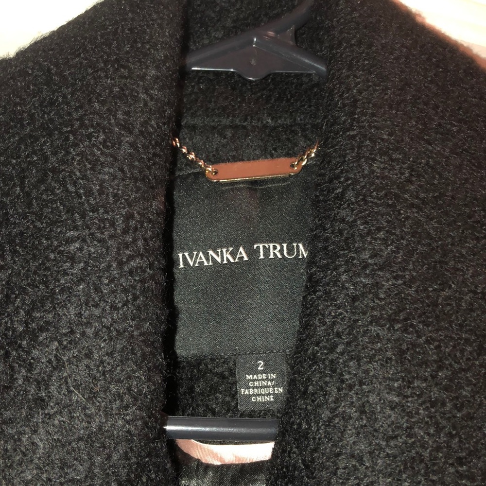 Ivanka Trump - Picture 2 of 3